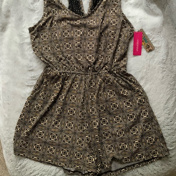 NWT xhilaration tan & black tribal print romper - Picture 2 of 7
